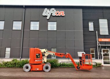 JLG E 300 AJP Bomlift