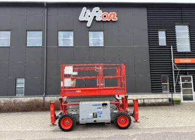 SkyJack 6832RT Saxlift